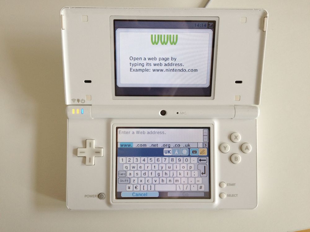 Photo of the DSi keyboard